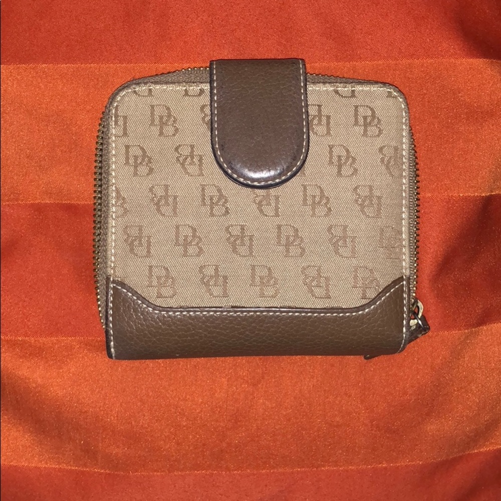 Dooney and Bourke signature wallet